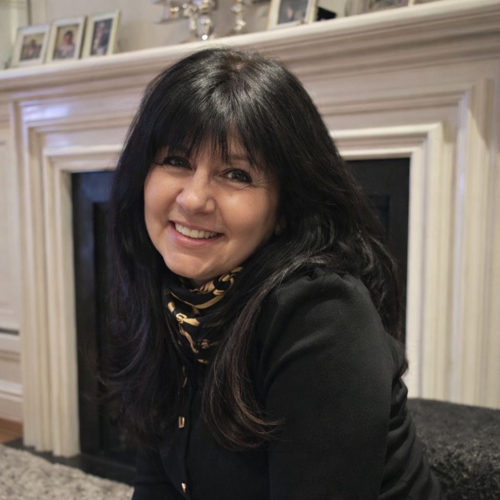 Janine Carnovale - CEO of 5 Star Bali Villa